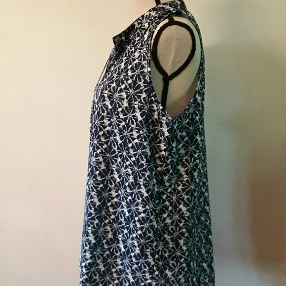 SIMPLY NOELLE Sleeveless Blouse Size: L/ XL - Picture 5 of 8